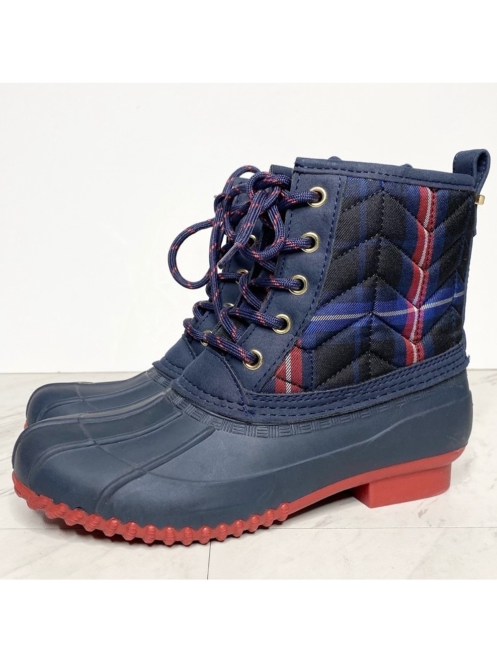 New! Tommy Hilfiger Rivas Quilted Lace Up Duck Boot 5M
